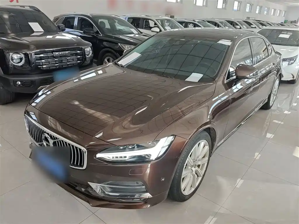 Фото 5 - Volvo S90