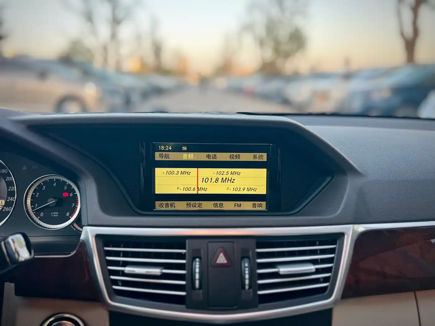 Mercedes-Benz E-Class 2011 E 300 L Elegance фото 15