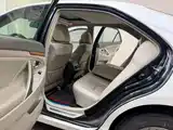 Photo 6 - Toyota Camry