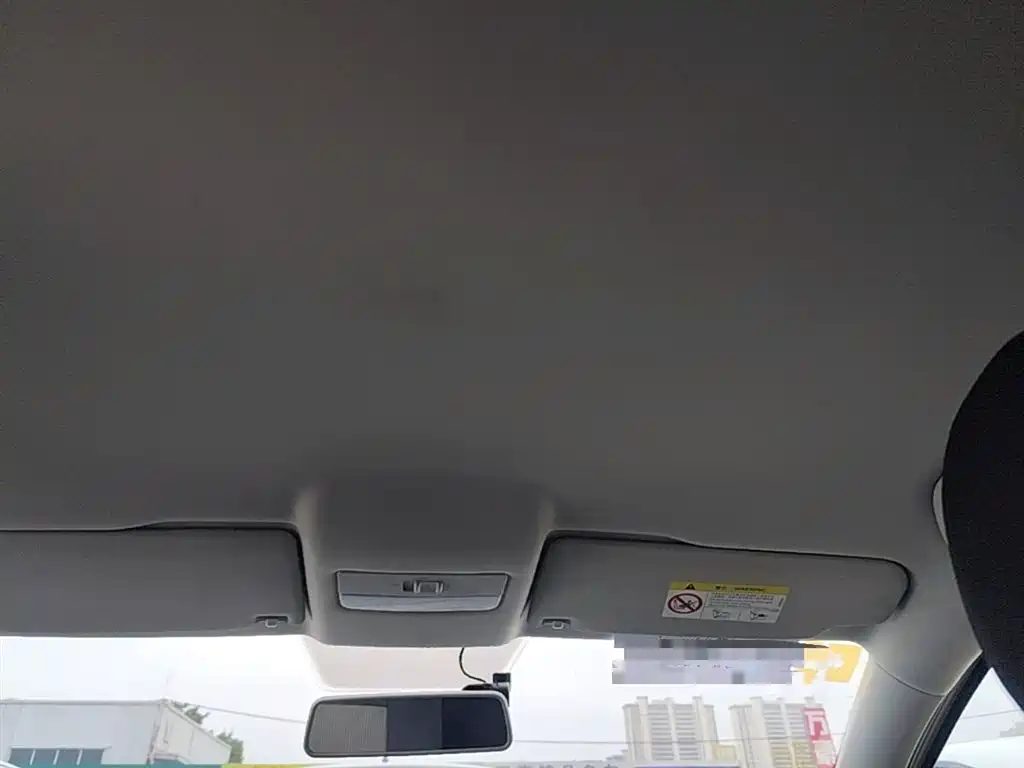 Volkswagen Polo 2018 1.5L Auto Safe Drive фото 18