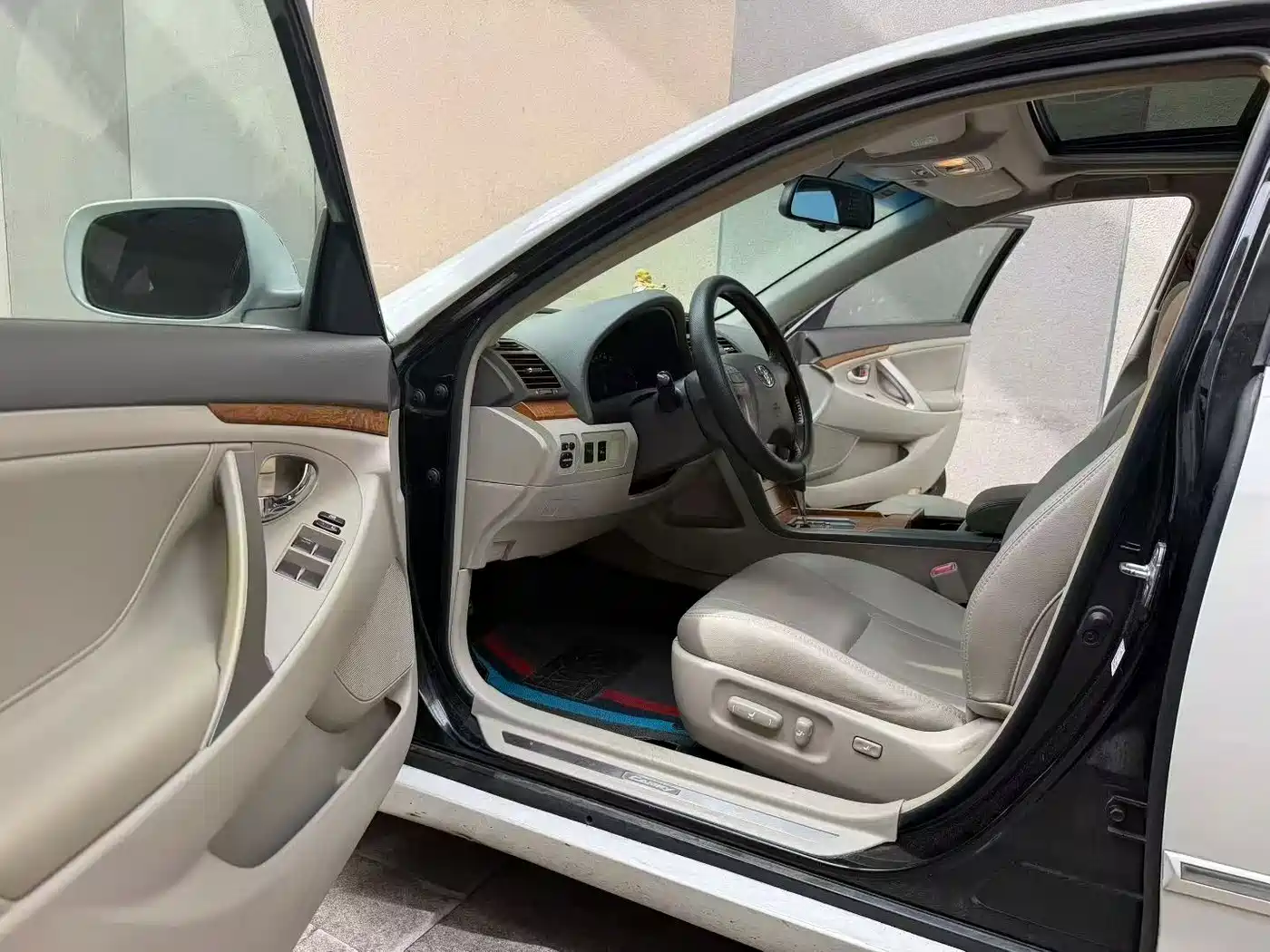 Toyota Camry 2011 2010 240G Luxury Edition