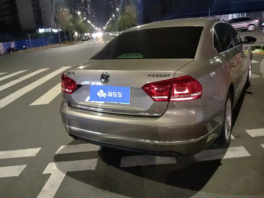 Volkswagen Passat 2015 1.8TSI DSG Prestige Edition фото 3