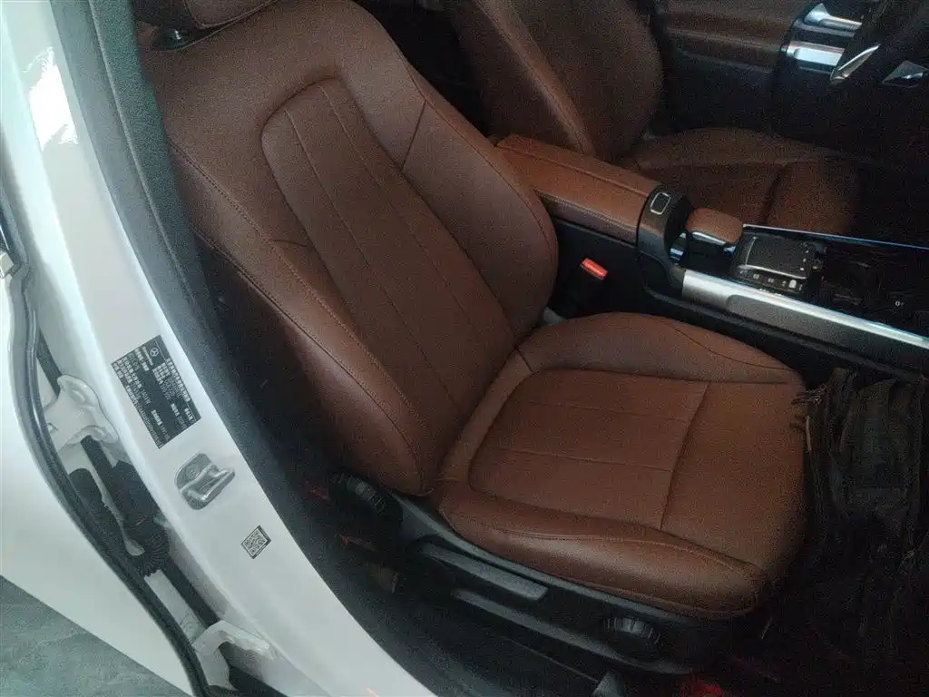 Mercedes-Benz GLB 2024 GLB 220 Dynamic фото 25