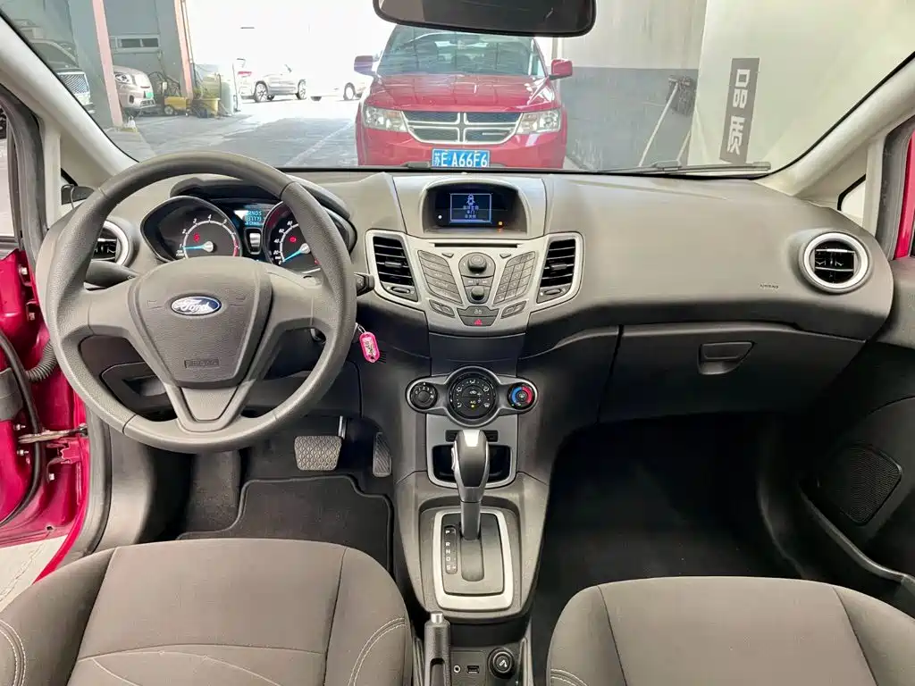 Ford Fiesta 2014 2013 Hatchback 1.5L Automatic Fashion