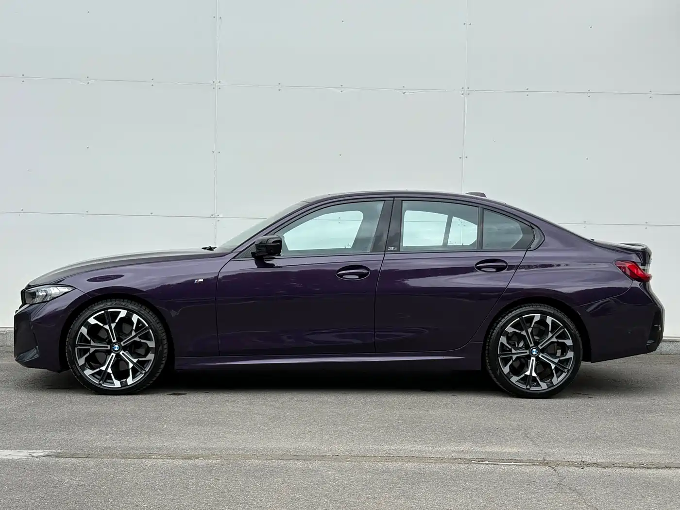 Photo 2 - BMW 3 Series