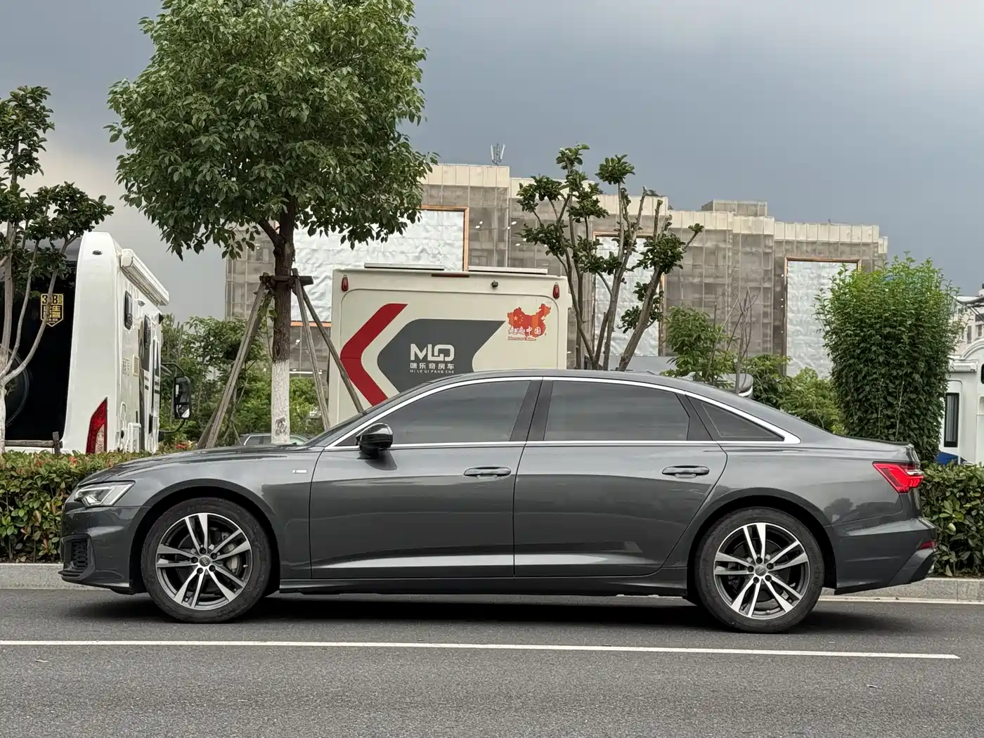 Audi A6L 2021 40 TFSI Luxury Sport фото 4