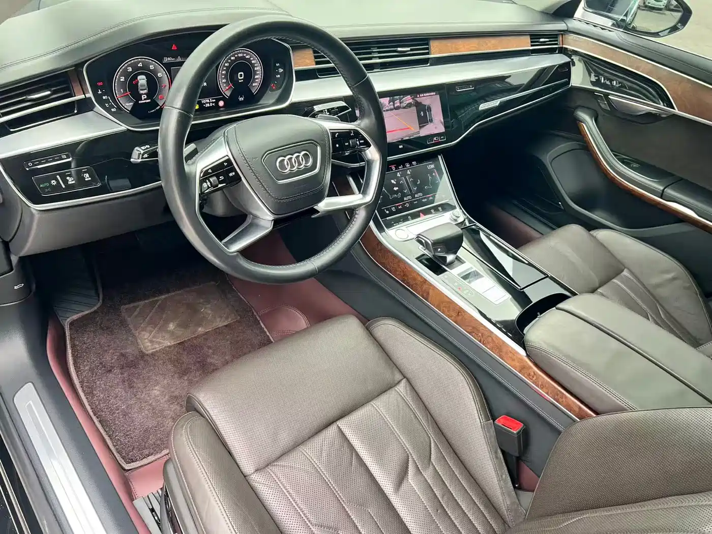 Фото 4 - Audi A8