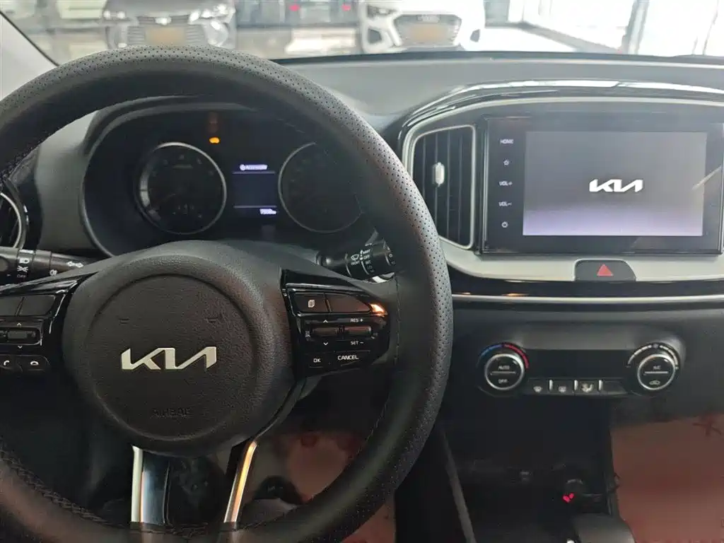 Kia KX1 2021 1.4L CVT Sunroof Version фото 3