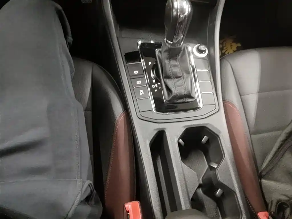 Volkswagen Bora 2019 Facelift 1.5L Automatic Comfort China VI фото 14
