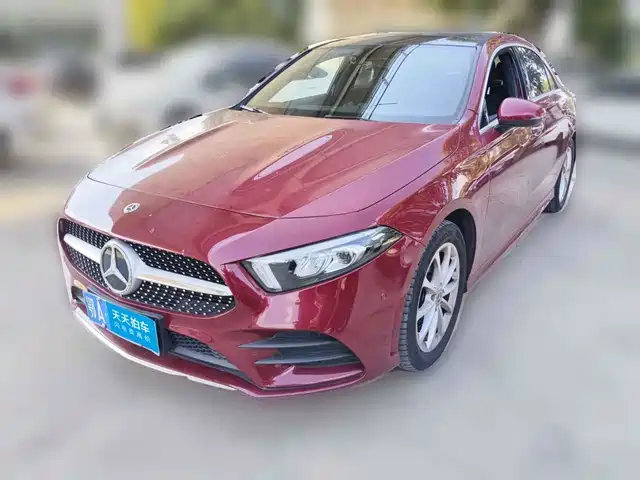 Mercedes-Benz A-Class 2020 Facelift A 200 L Sport Sedan Fashion — фото 1