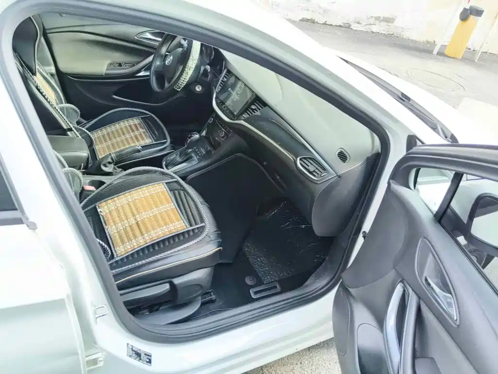 Фото 13 - Buick Verano