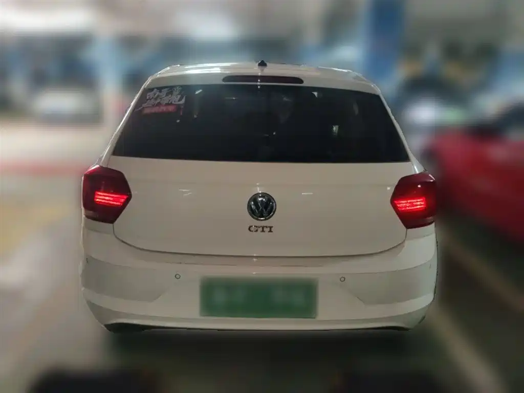 Volkswagen Polo 2019 Plus 1.5L Automatic Panorama Enjoyment Edition фото 3