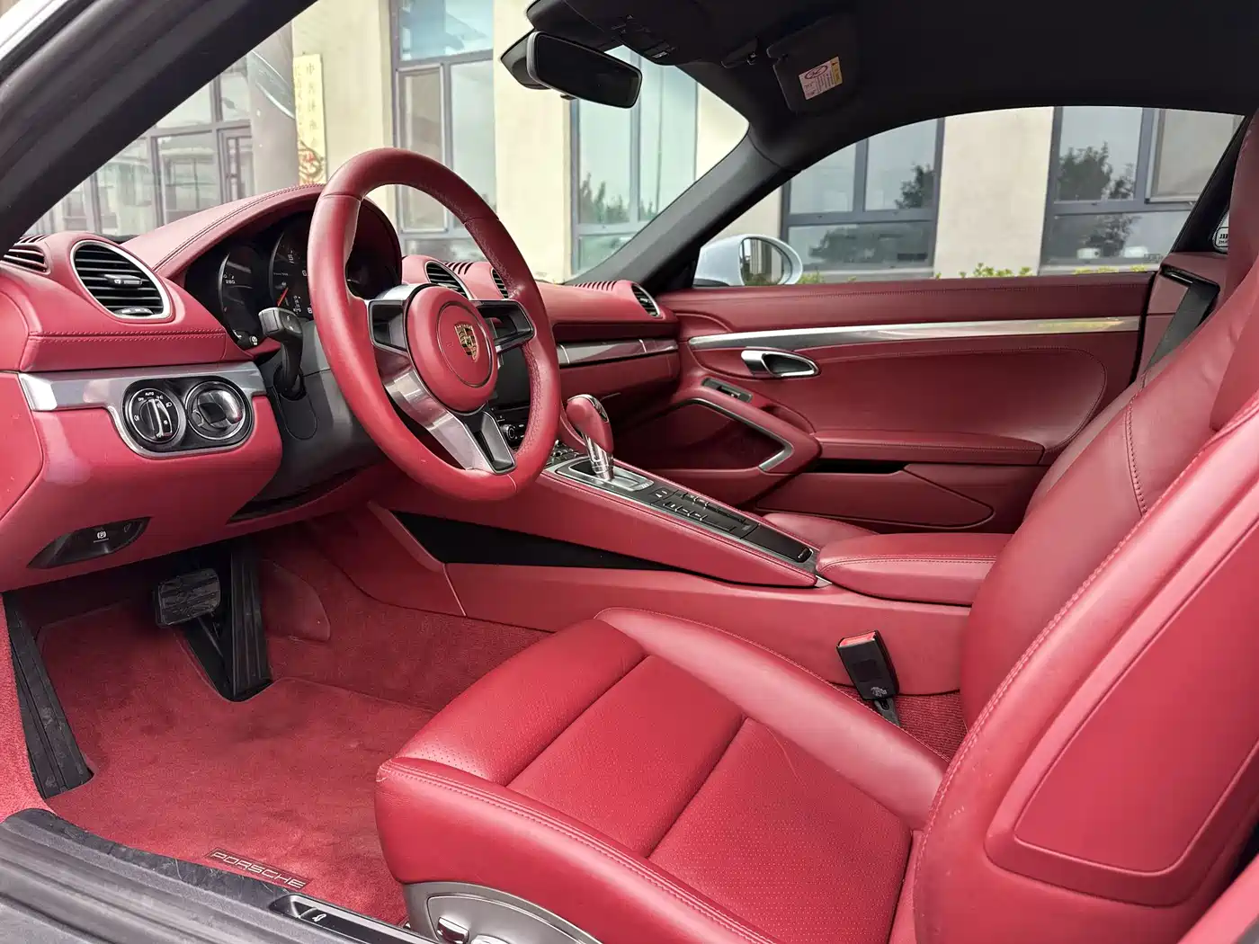 Porsche 718 2018 Cayman 2.0T фото 8