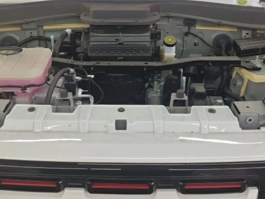 Photo 20 - iCAR V23