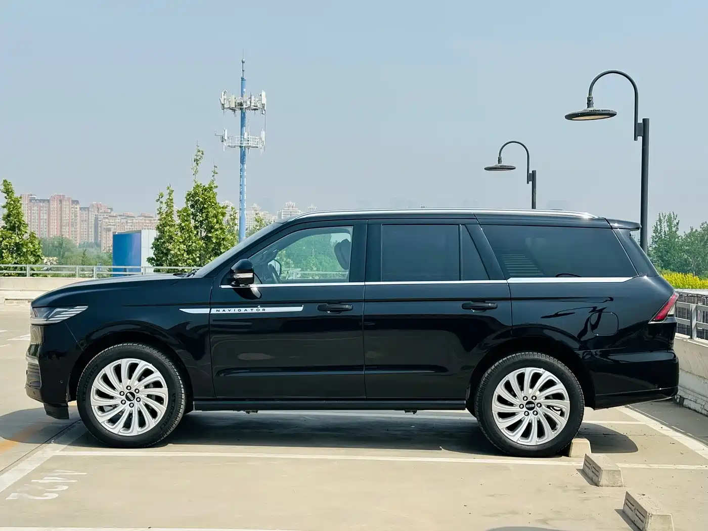 Фото 7 - Lincoln Navigator