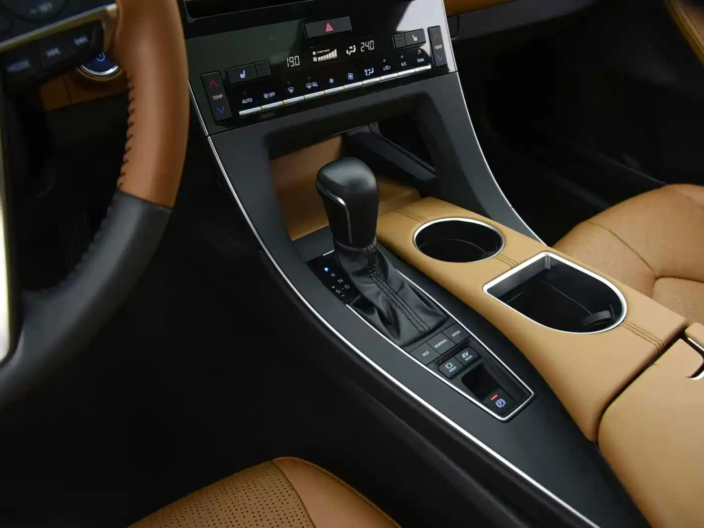 Toyota Avalon 2020 2019 Hybrid 2.5L XLE Premium Edition China VI