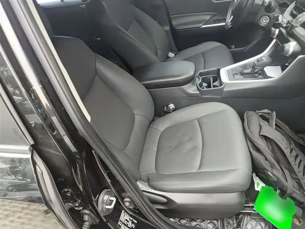 Toyota RAV4 Rongfang 2021 2.0L CVT 2WD Urban фото 25