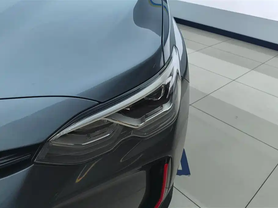 Chevrolet Volando 2018 Redline 530T Auto Premium Edition (5+2 seater) China V фото 5