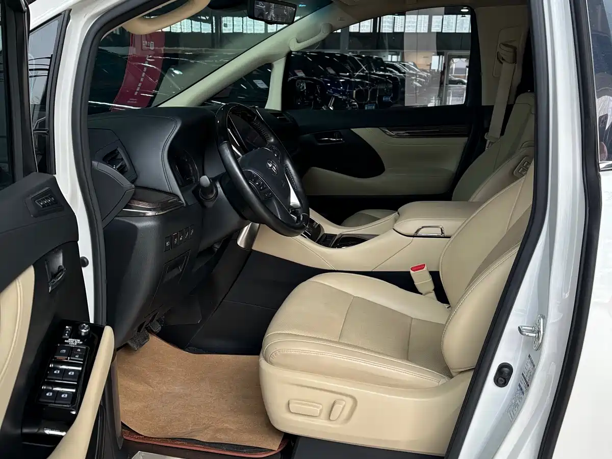 Toyota Alphard 2020 Hybrid 2.5L Premium Edition фото 7