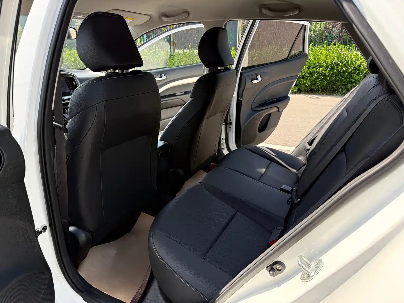 Kia KX1 2021 1.4L Automatic Fun Edition фото 11