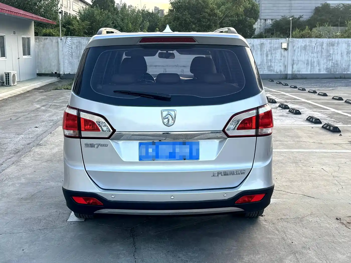 Baojun 730 2015 2014 1.5L Manual Comfort 7-seater