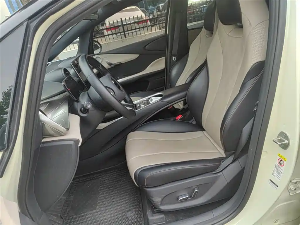 BYD Dolphin 2024 Glory Edition 420km Fashion Edition фото 15