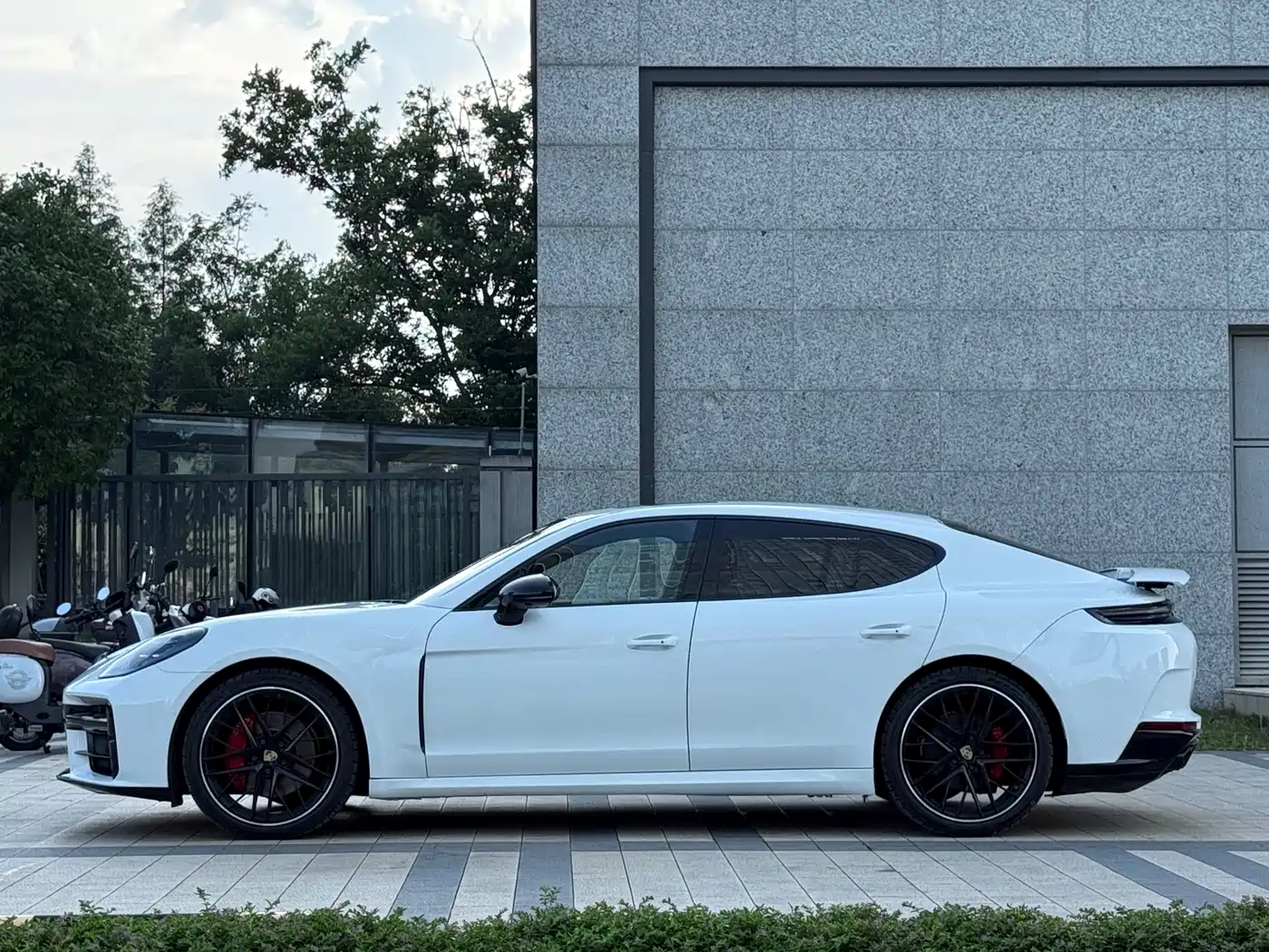 Porsche Panamera 2014 Panamera 4 3.0T фото 3