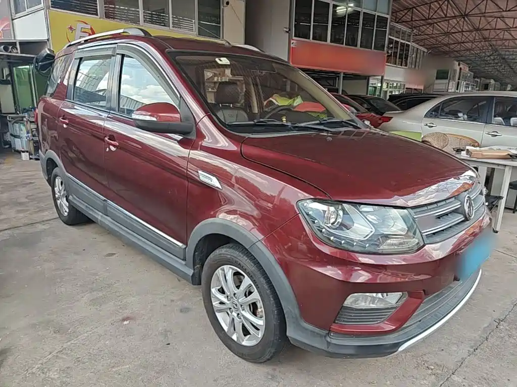 Dongfeng Fengguang Fengguang 370 2016 2016 1.5L Manual Luxury SFG15-02 5-seater