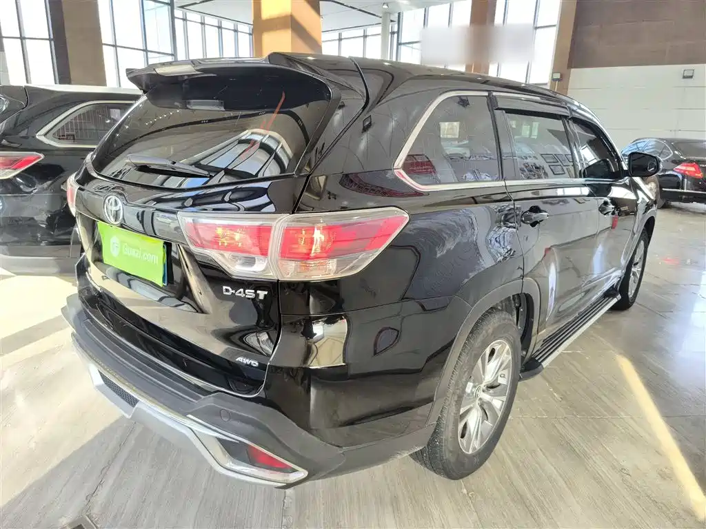 Toyota Highlander 2015 2.0T AWD Elite Edition 7-seater фото 6
