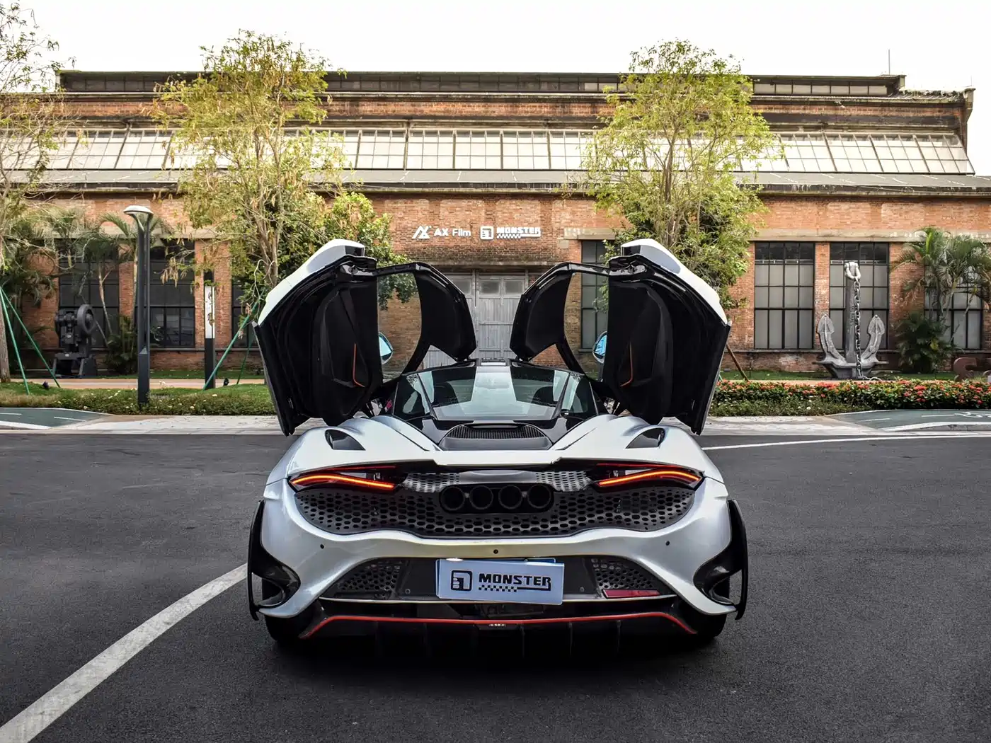 McLaren 720S 2019 4.0T Coupe фото 5