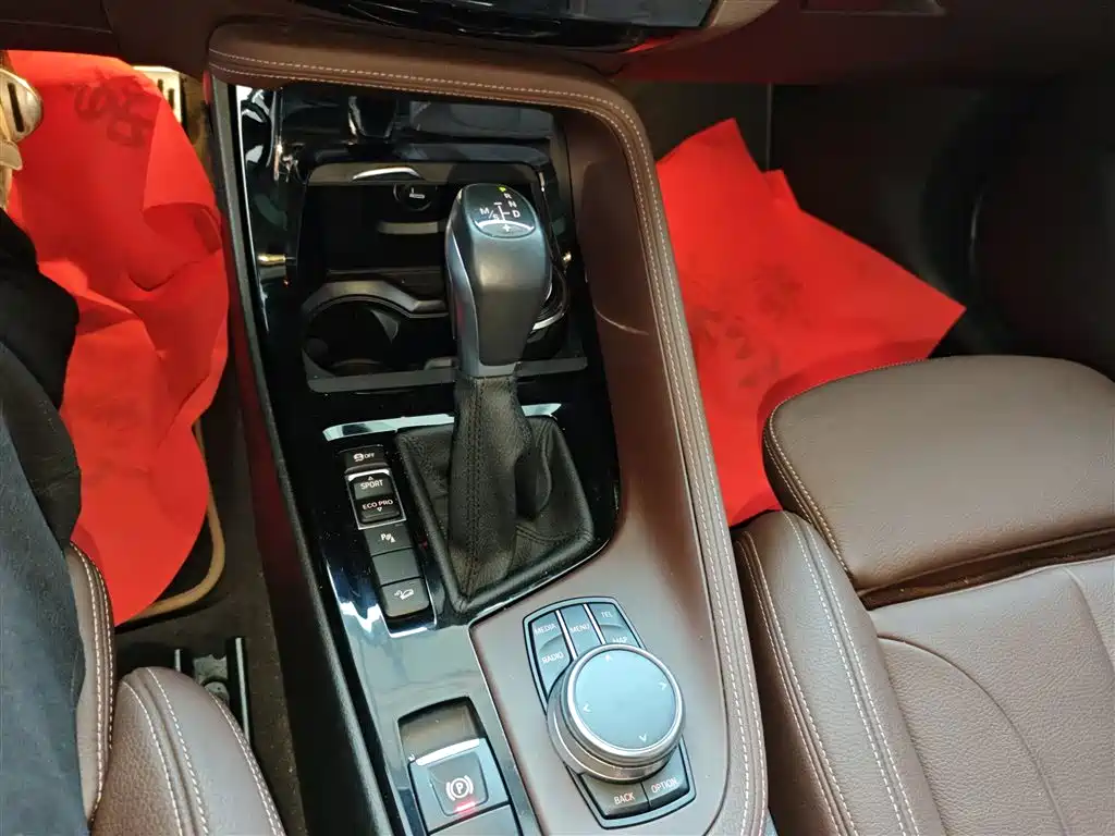 BMW X1 2016 xDrive20Li Luxury Model фото 14