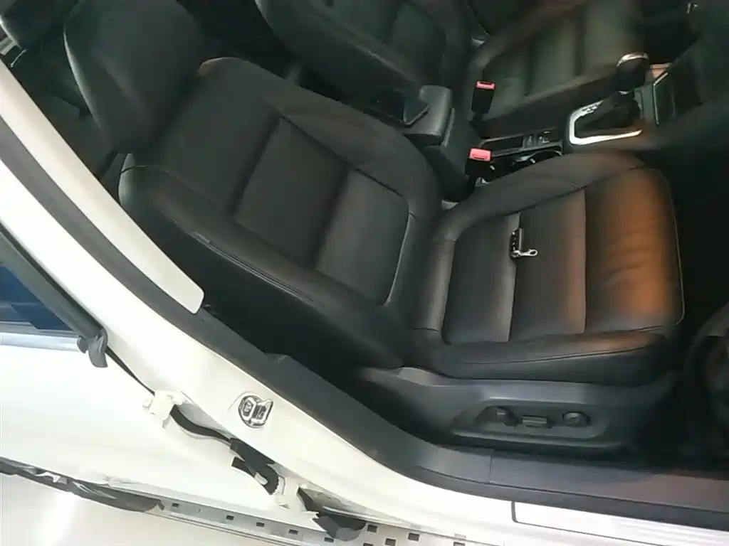 Volkswagen Tiguan 2013 1.8TSI Auto 4WD Luxury фото 24