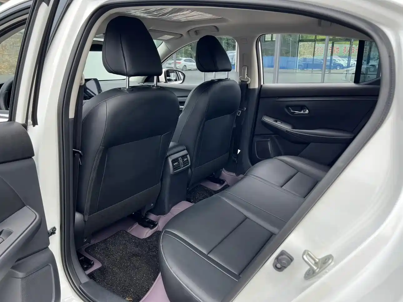 Nissan SYLPHY, миниатюра 8