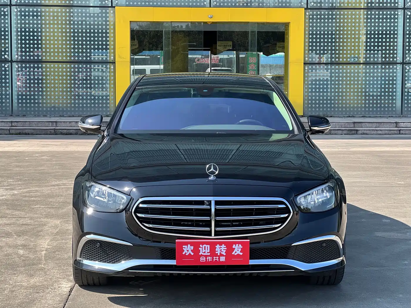 Mercedes-Benz E-Class 2023 Facelift E 300 L Luxury фото 2