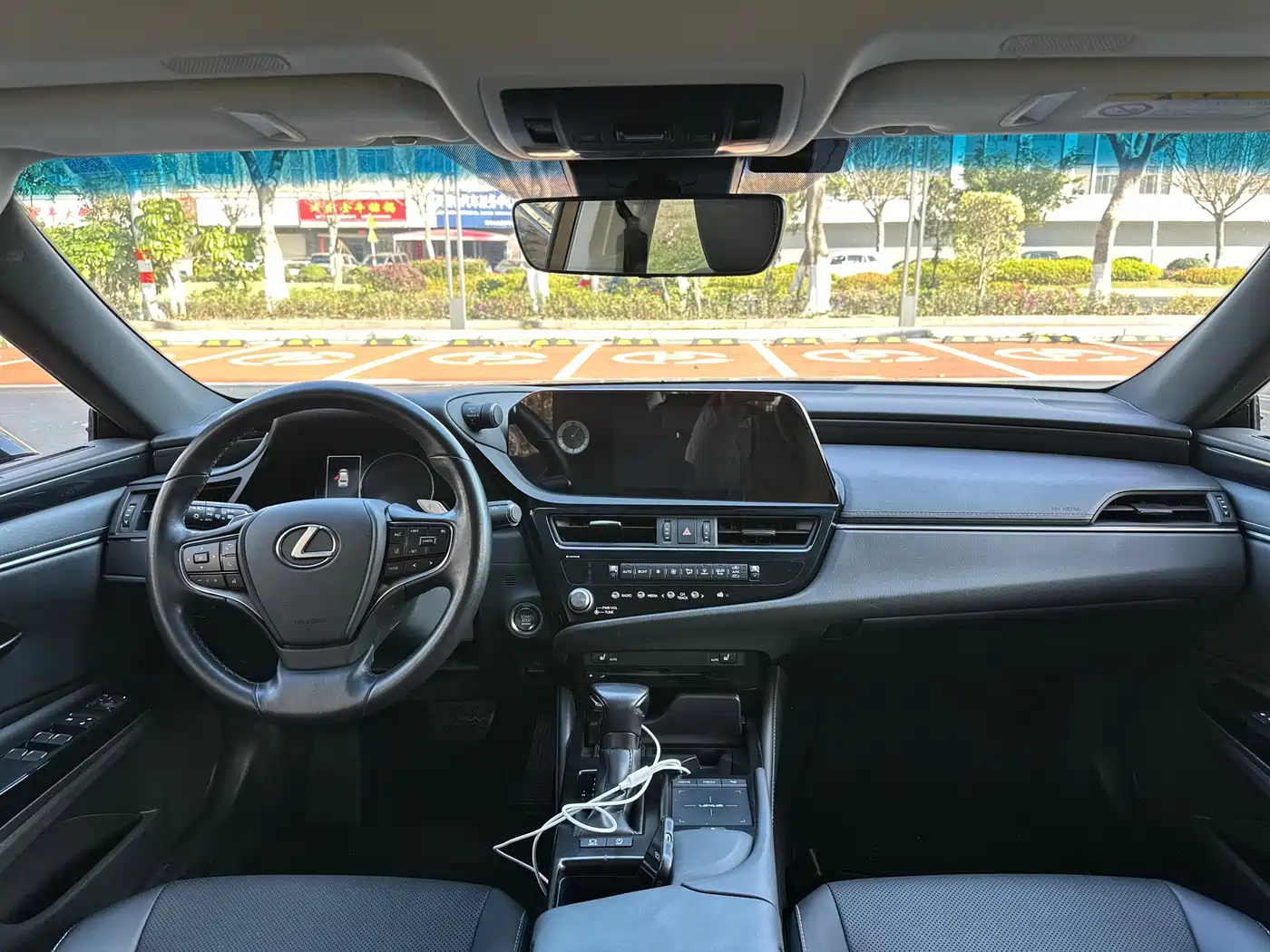 Lexus ES 2020 200 Excellence фото 8