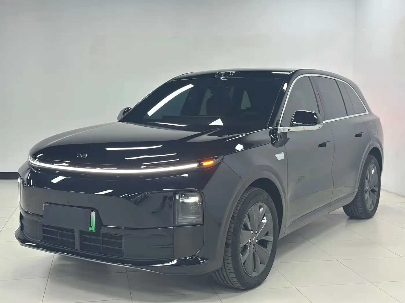 Li Auto L6 2025