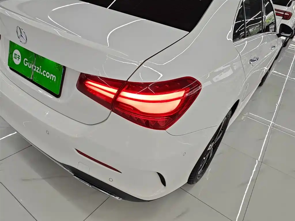Mercedes-Benz A-Class 2023 A 200 L Fashion фото 8