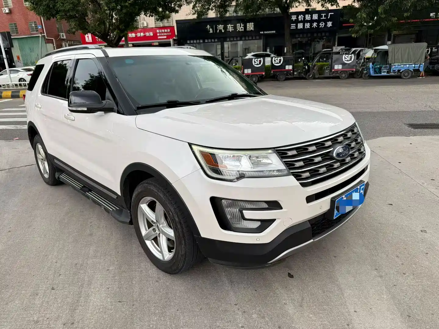 Фото 3 - Ford Explorer (Import)
