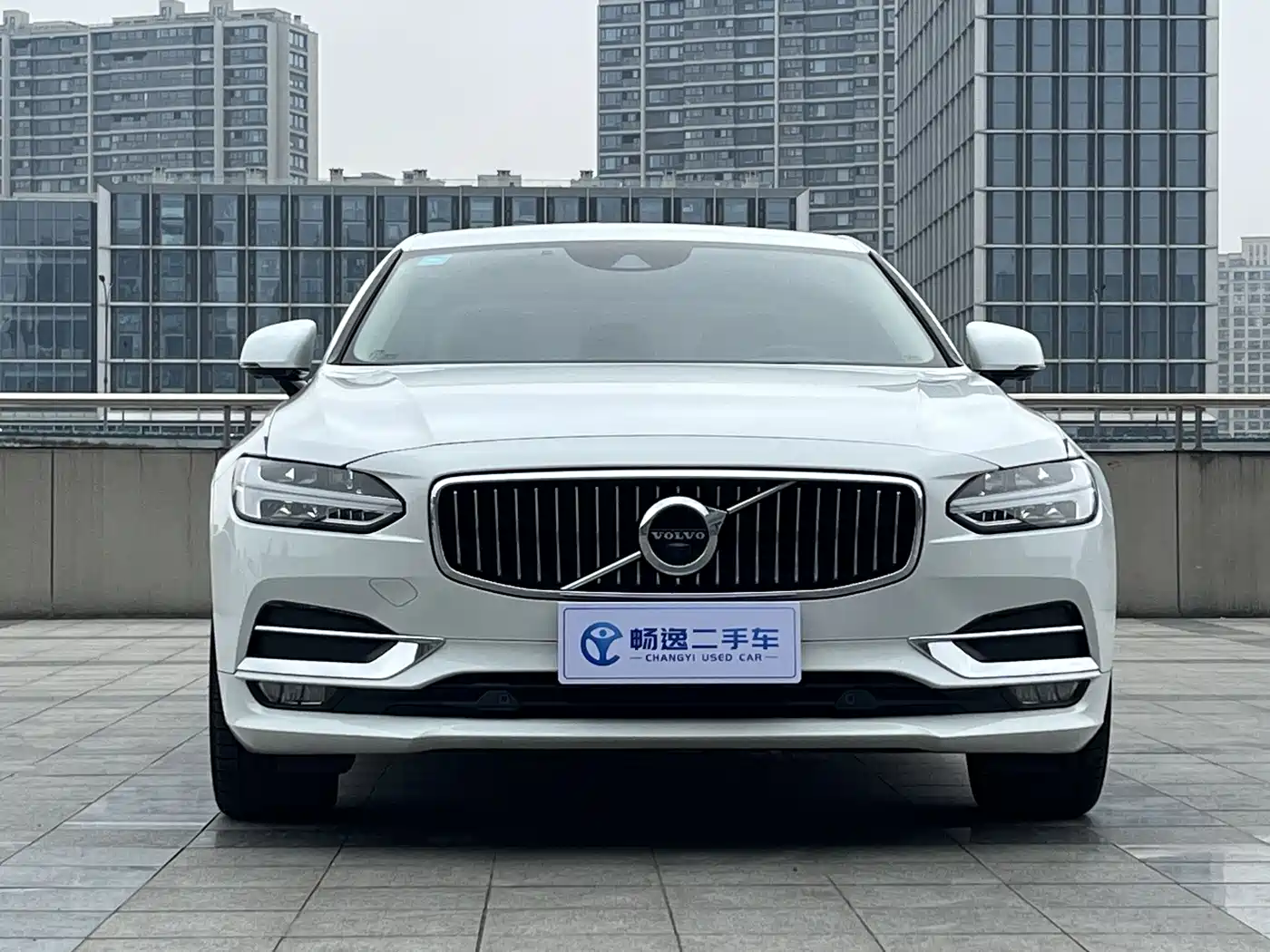 Фото 2 - Volvo S90