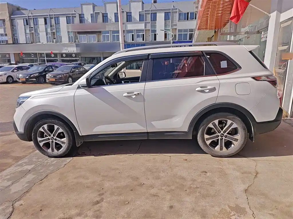 Kia Sportage 2019 2.0L Automatic Smart Luxury Edition фото 4