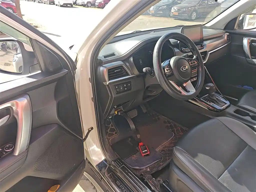 Kia Sportage 2019 2.0L Automatic Smart Luxury Edition фото 13