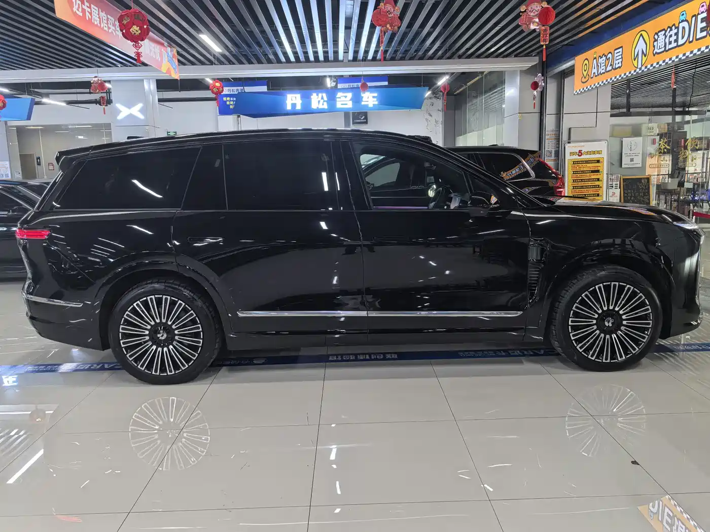 NIO ES8 2025 Model 6-Seat Executive Luxury Edition фото 4