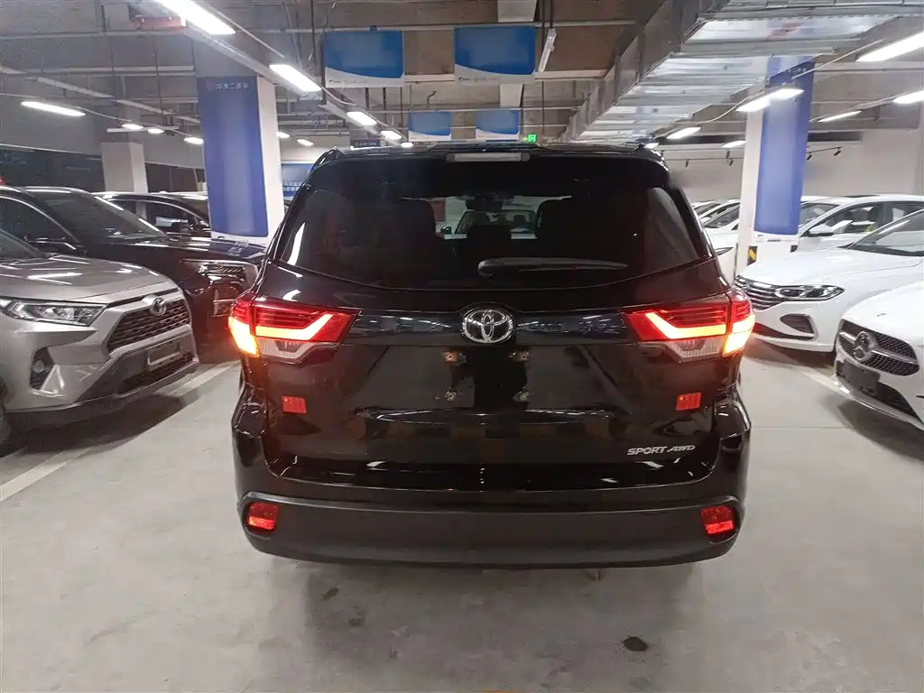 Toyota Highlander 2018 2.0T 4WD Luxury 7-seater China VI фото 5