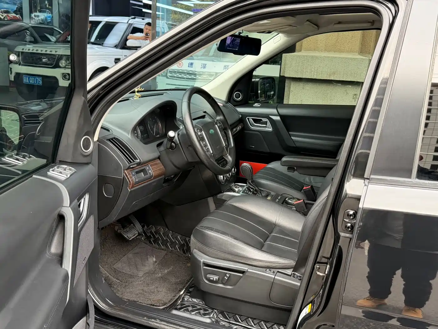 Land Rover Freelander 2 2013 2.2T SD4 SE Diesel Version фото 4