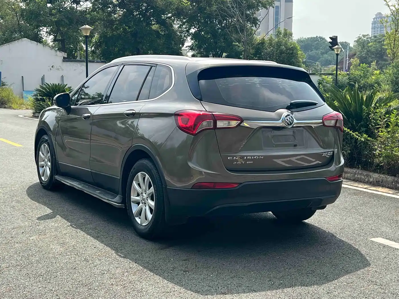 Photo 4 - Buick Envision Plus