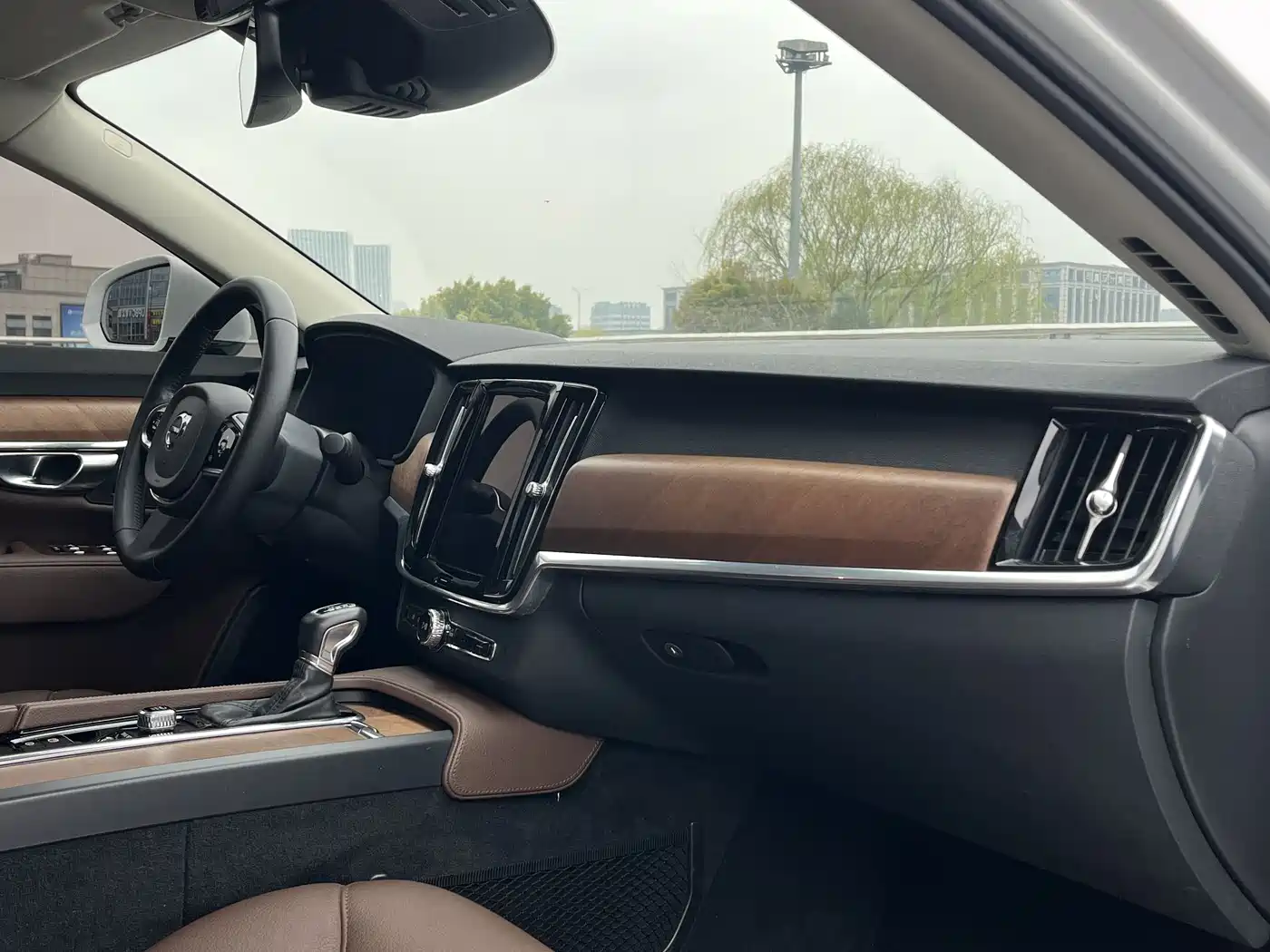 Фото 13 - Volvo S90