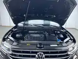 Фото 27 - Volkswagen Tiguan L