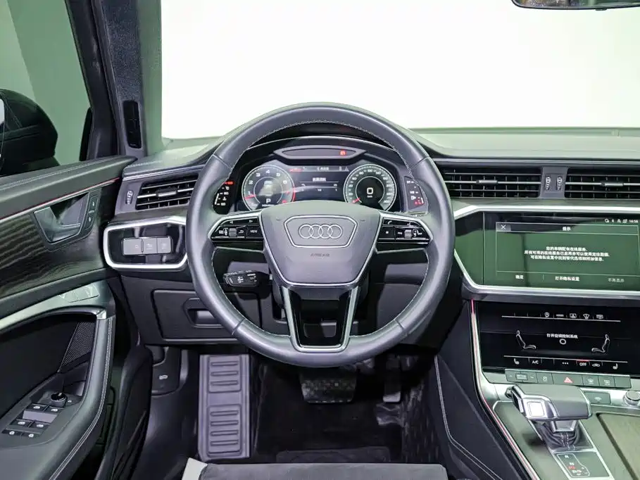 Фото 9 - Audi A6L