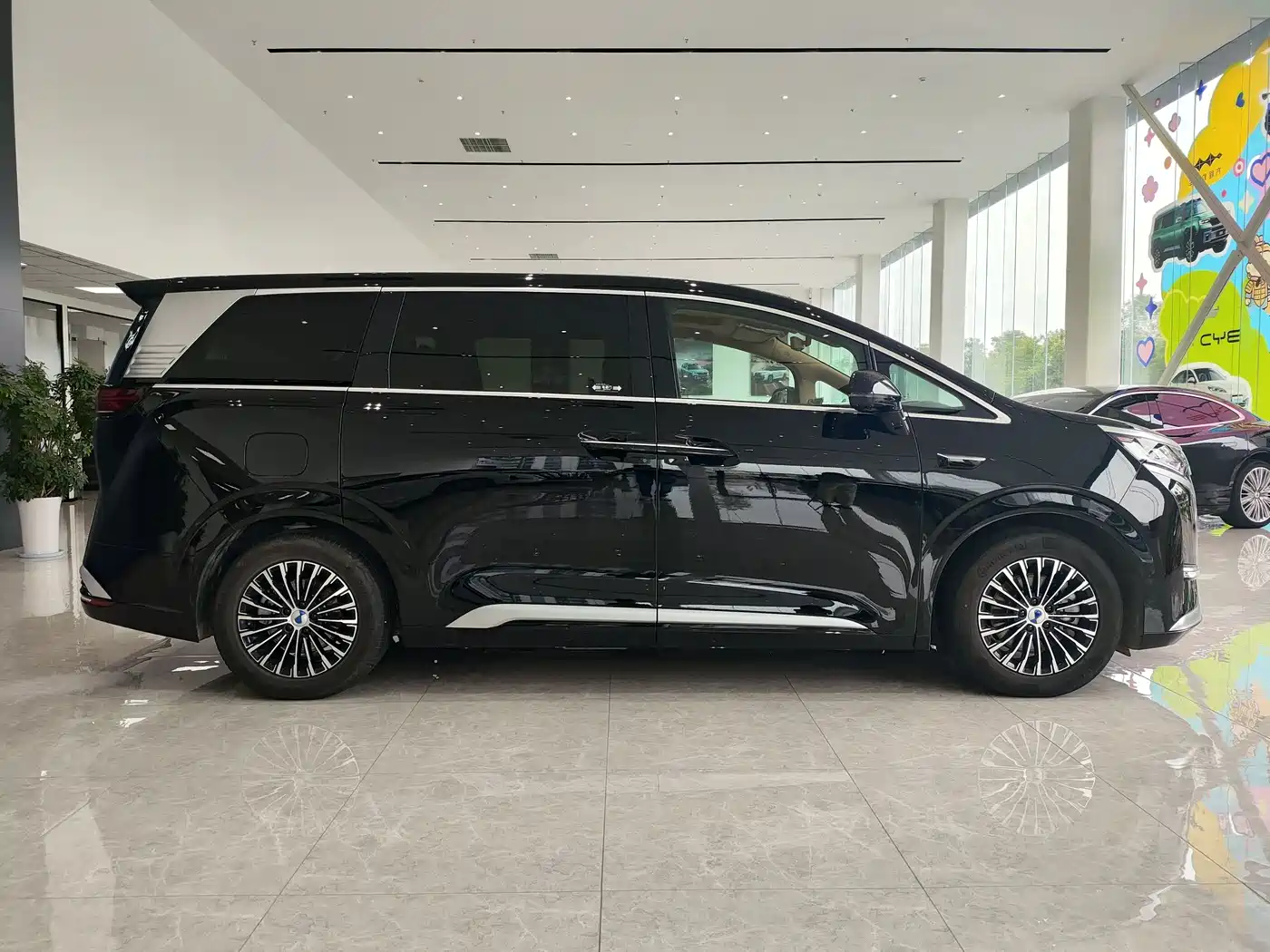 Denza D9 2025 Model DM-i Smart Drive Edition 1020 AWD Flagship фото 4