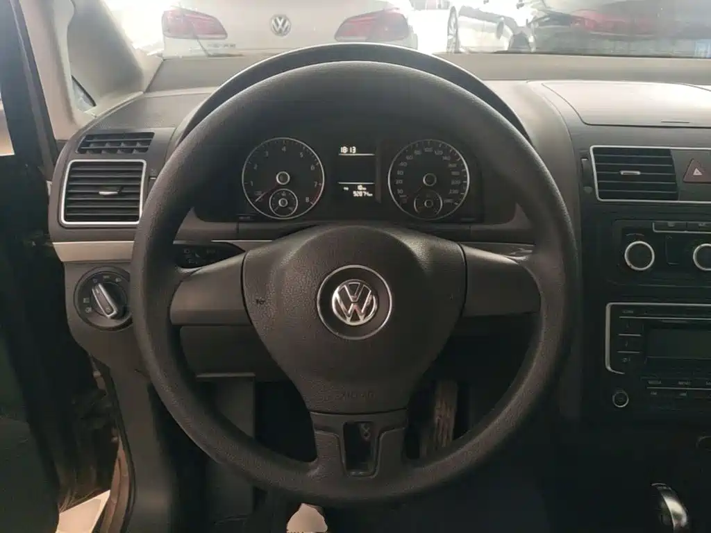 Volkswagen Touran 2016 2015 1.4T DSG Comfort Edition 5-seater